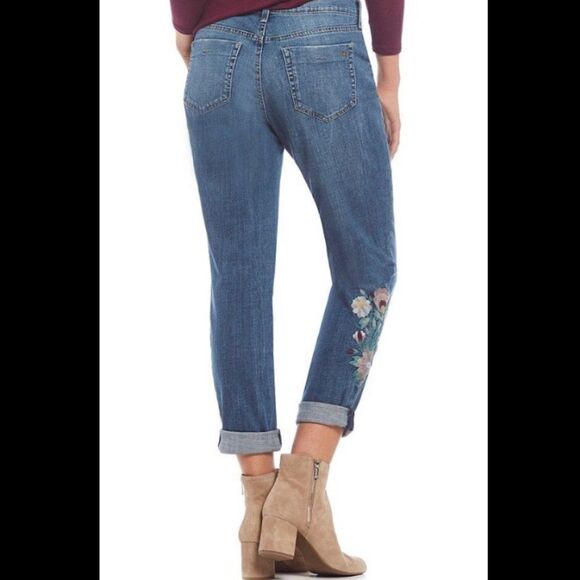 New Jessica Simpson Mika boyfriend jeans. Sz 25 - Picture 3 of 3